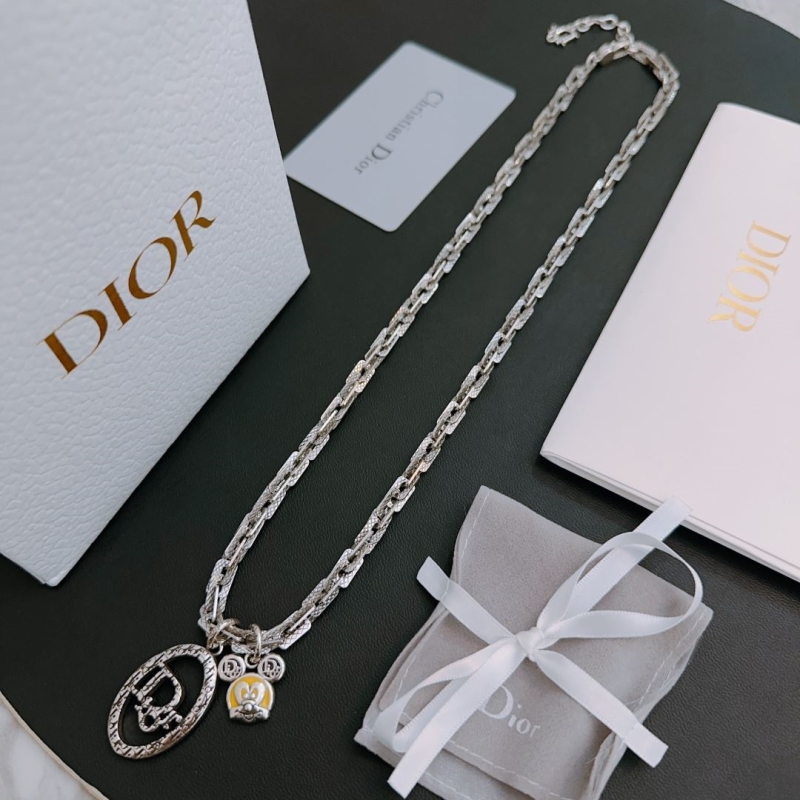 chr1st1an D10r necklaces